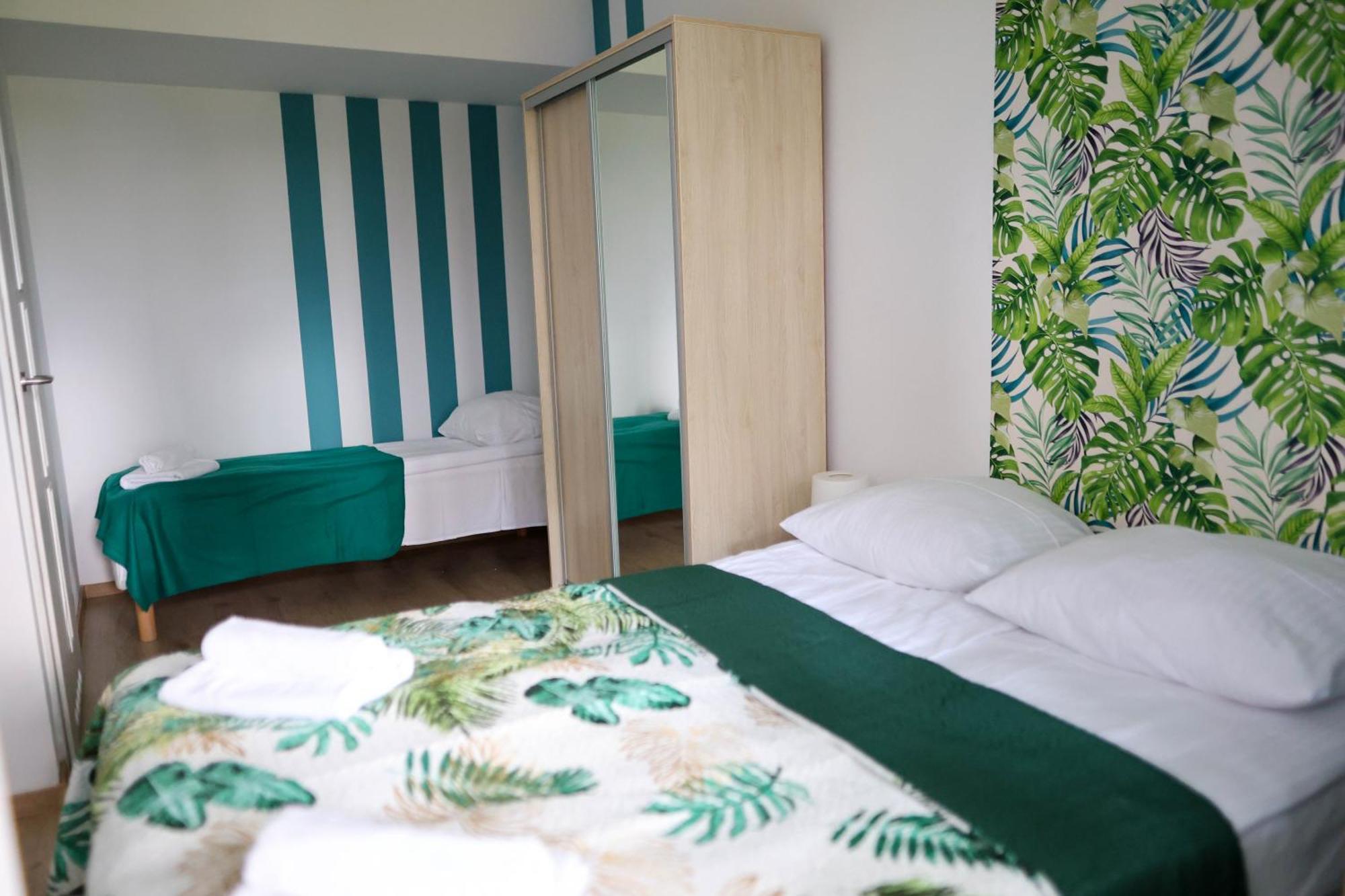Apartamenty Poddabek- Basen Kryty, Sauna, Animacje Dla Dzieci , Malpi Gaj, Baseny Na Dachu Поддомбе Экстерьер фото