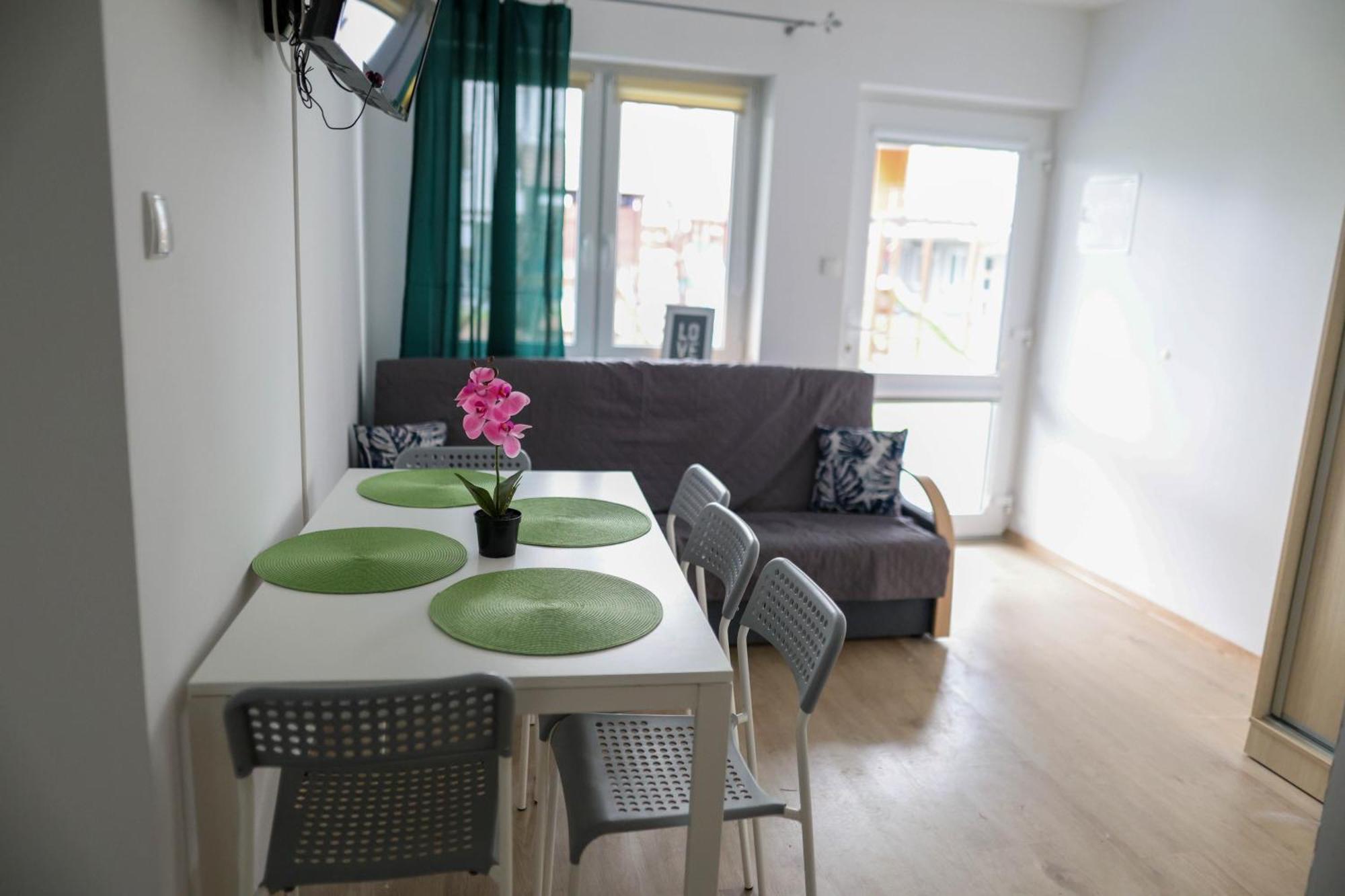 Apartamenty Poddabek- Basen Kryty, Sauna, Animacje Dla Dzieci , Malpi Gaj, Baseny Na Dachu Поддомбе Экстерьер фото