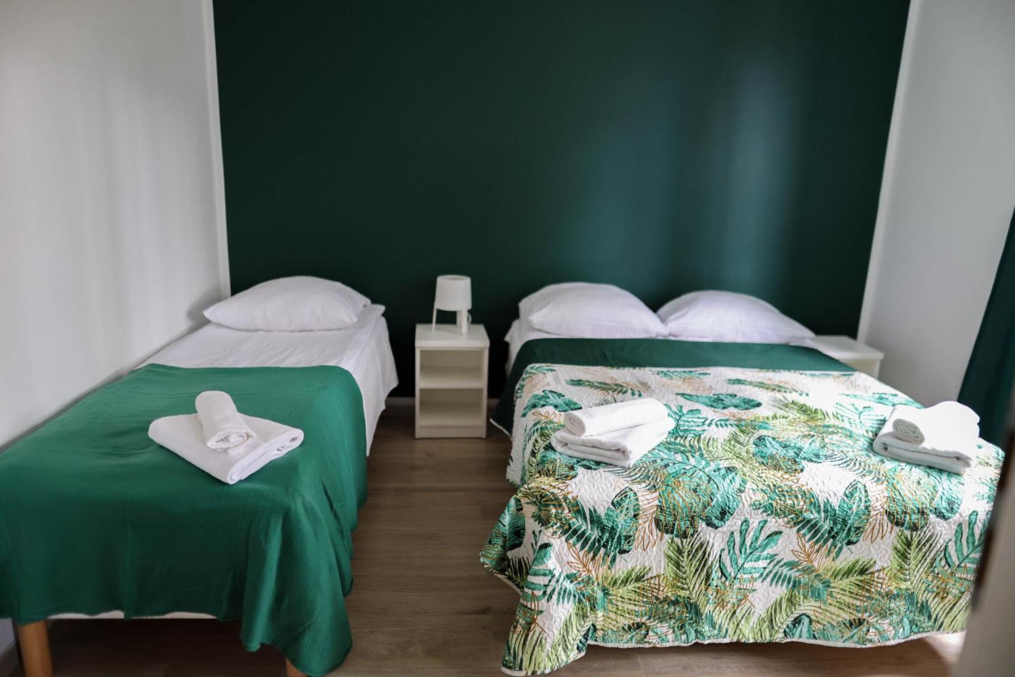 Apartamenty Poddabek- Basen Kryty, Sauna, Animacje Dla Dzieci , Malpi Gaj, Baseny Na Dachu Поддомбе Экстерьер фото