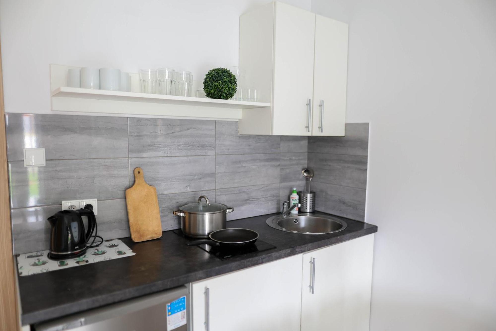 Apartamenty Poddabek- Basen Kryty, Sauna, Animacje Dla Dzieci , Malpi Gaj, Baseny Na Dachu Поддомбе Экстерьер фото